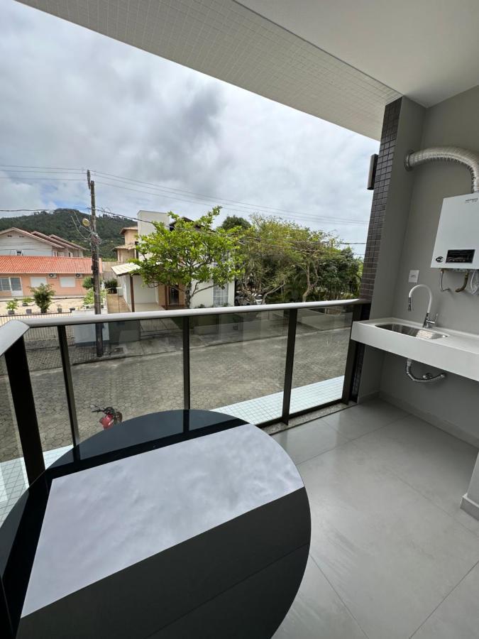 Conchas Das Caravelas Governador Celso Ramos Buitenkant foto