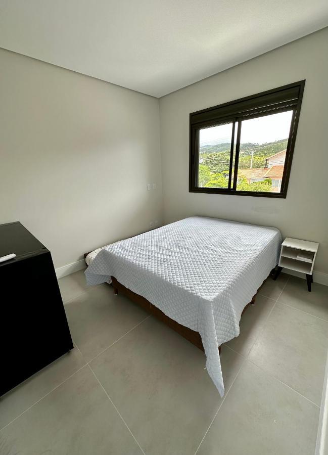 Conchas Das Caravelas Governador Celso Ramos Buitenkant foto